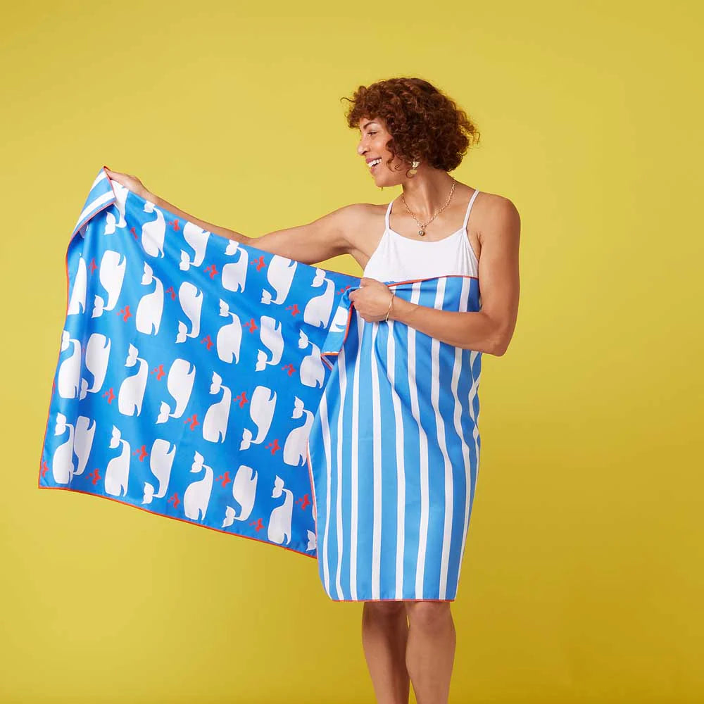 OUTLET Whales Reversible Eco Beach Towel OUTLET Whales Reversible Eco Beach Towel
