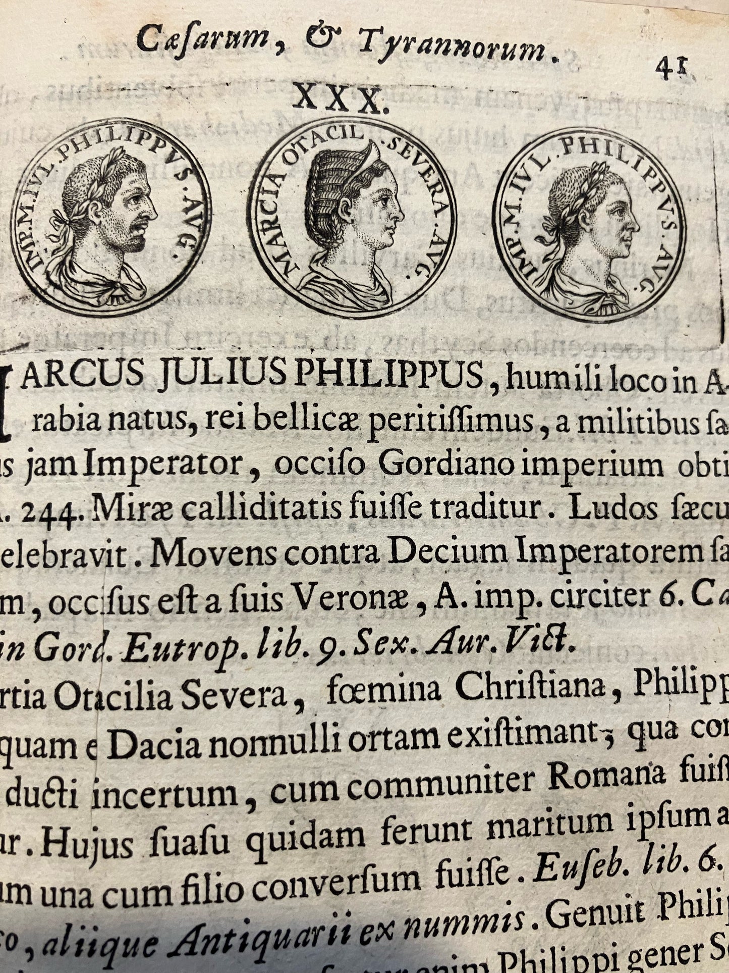 Series Augustorum, Augustarum, Caesarum, et tyrannorum omnium, Tam in Oriente, quam in Occidente, A C. J. Caesare ad Carolum VI. Cum Eorundem Imaginibus Ex Optimorum Numismatum fide ad vivum expressis. Editio tertia. Ab eodem castigata, & aucta.