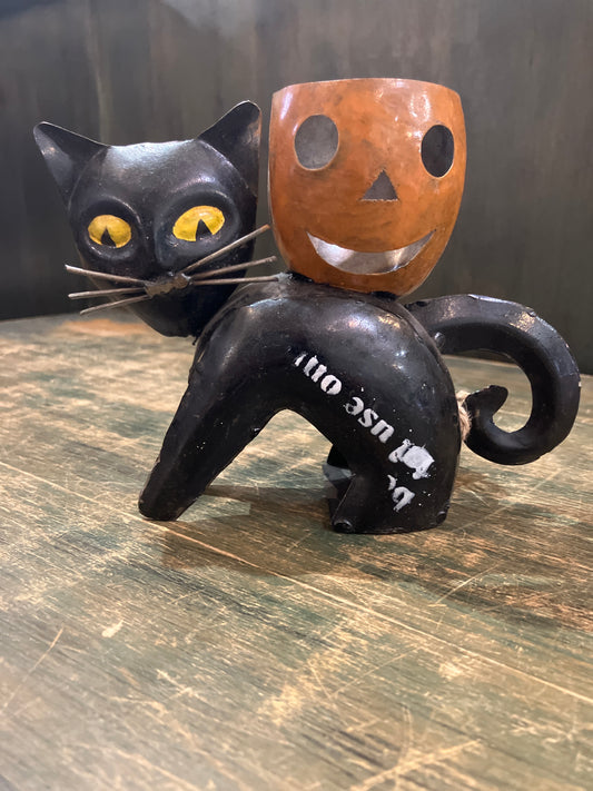 SCAREDY CAT TEALIGHT HOLDER