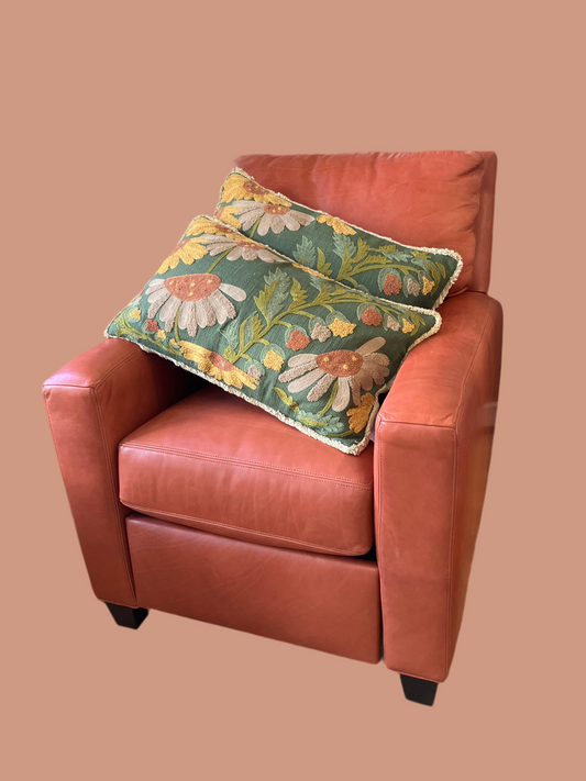 Leather Relaxor style # 4223-41R in Wyatt Sienna, Haven Package, Pecan on Maple